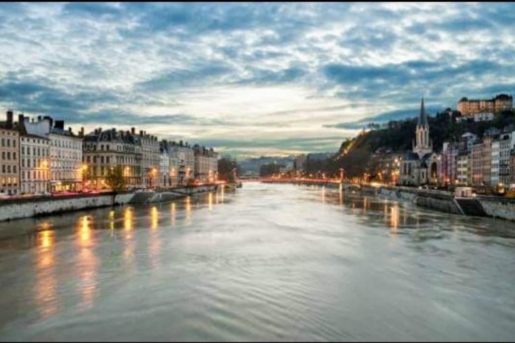 Chaleureux Studio Coeur St Jean Bellecour ลียง ภายนอก รูปภาพ